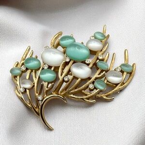 Trifari 1960s “Under the Sea” Gold Brooch Aqua Moonstones | Alfred Philippe Era